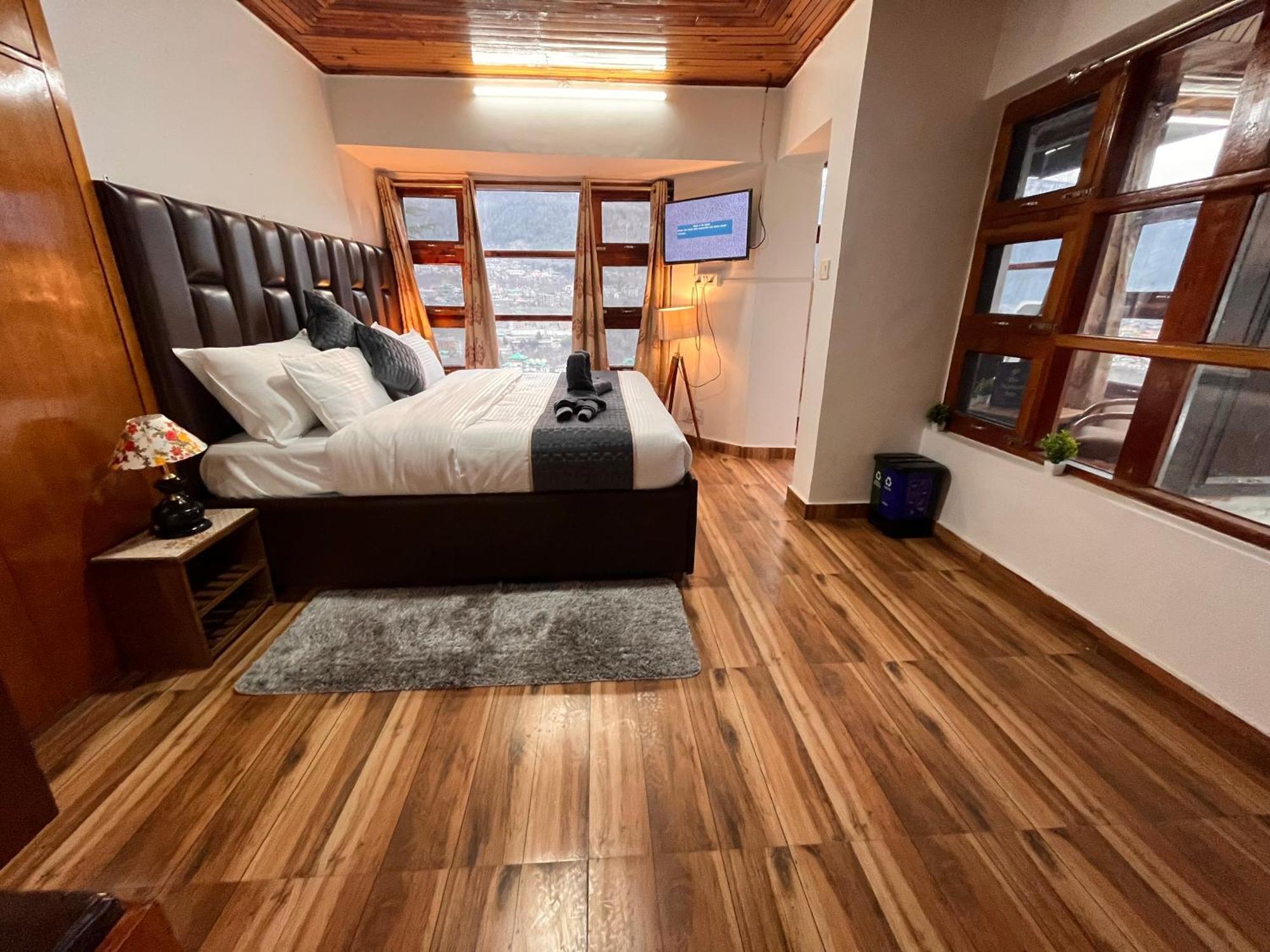Himalayan Nomad Cottage, Manali ! All 2 Bedroom Independent Cottages ! Personal Lawn Every Cottage ! Parking ! Scenic Mountains View ! Spacious Rooms ! Extérieur photo