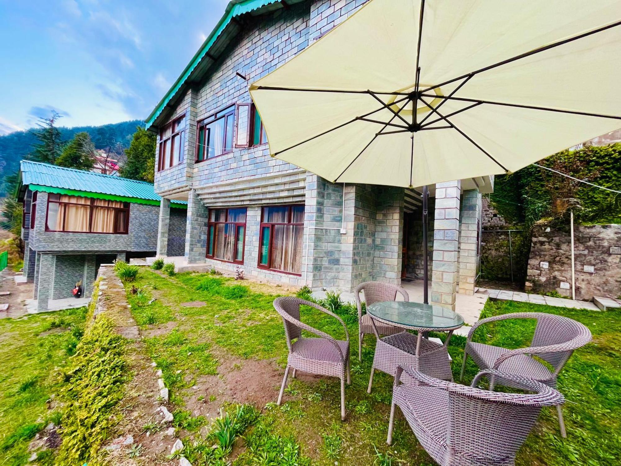 Himalayan Nomad Cottage, Manali ! All 2 Bedroom Independent Cottages ! Personal Lawn Every Cottage ! Parking ! Scenic Mountains View ! Spacious Rooms ! Extérieur photo