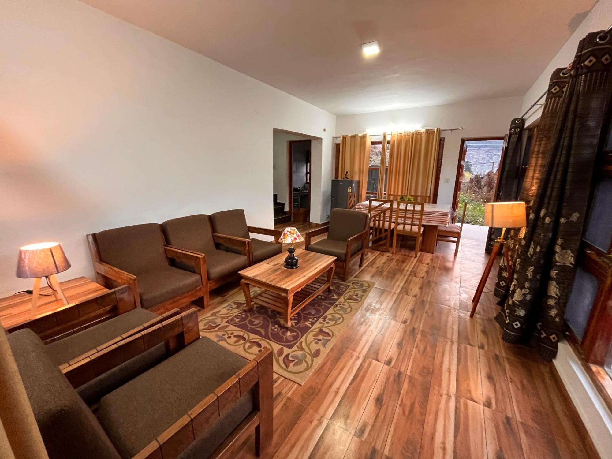 Himalayan Nomad Cottage, Manali ! All 2 Bedroom Independent Cottages ! Personal Lawn Every Cottage ! Parking ! Scenic Mountains View ! Spacious Rooms ! Extérieur photo